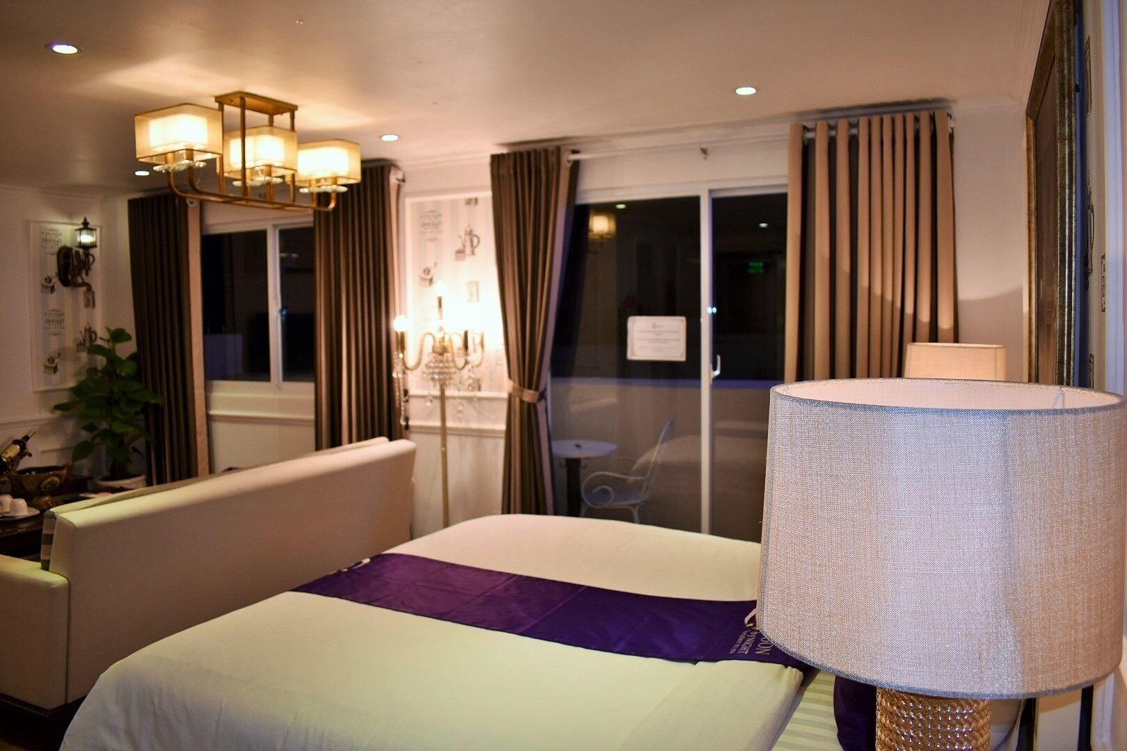 Saigon By Night Luxury Hotel Хошимин Екстериор снимка