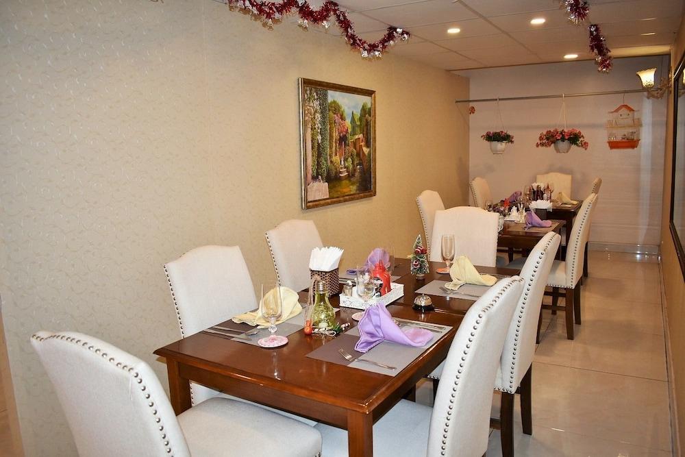 Saigon By Night Luxury Hotel Хошимин Екстериор снимка